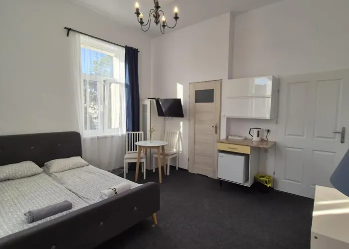 I Na Deptaku 索波特